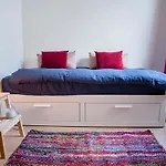 Beautiful Apartment Located In The 10Th