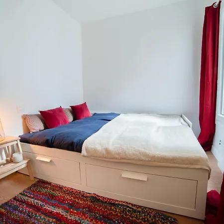 Beautiful Located In The 10th Apartment