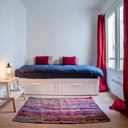 Apartment Beautiful Located In The 10th
